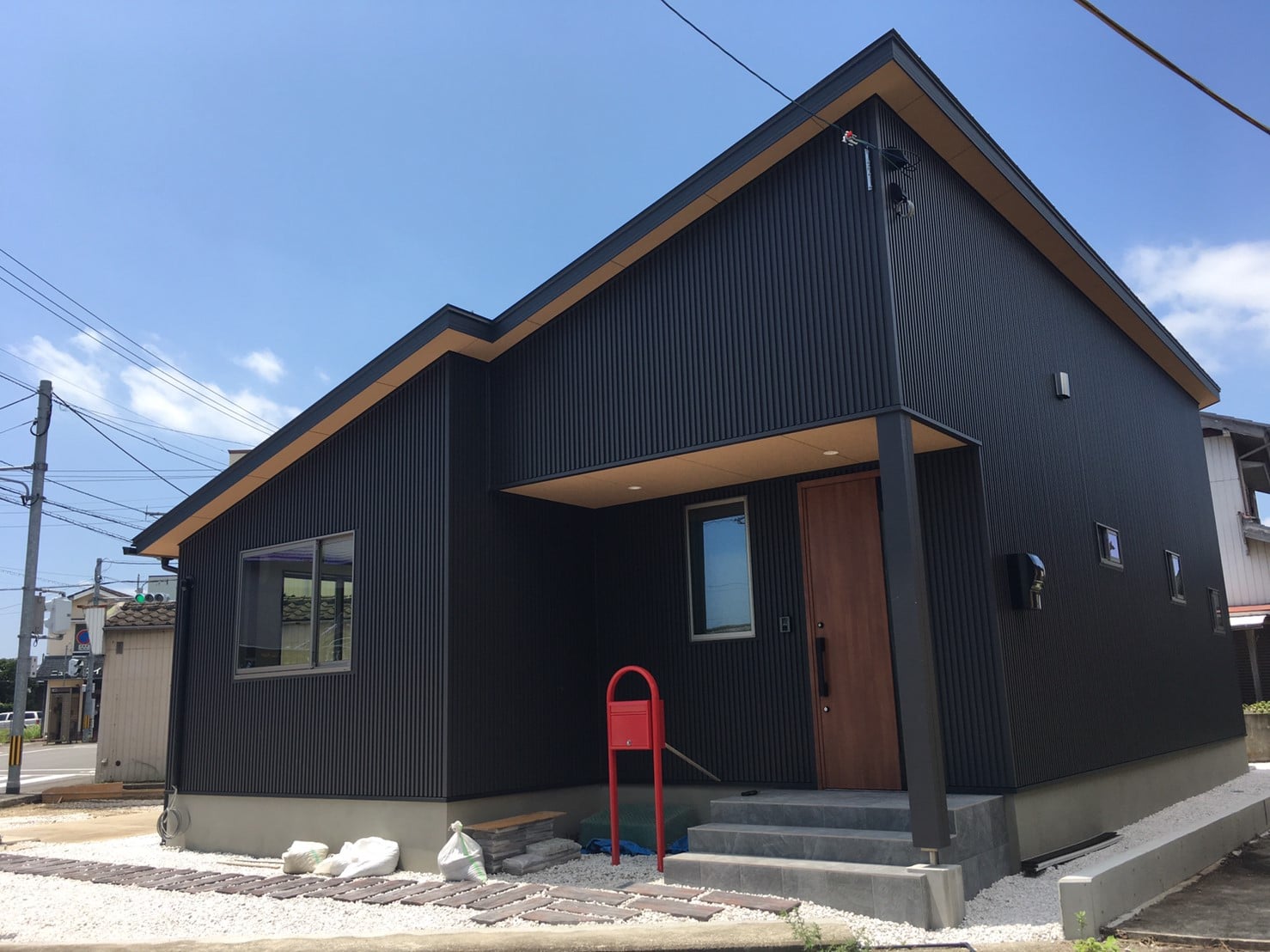 徳島県阿南市羽ノ浦町古庄の2ldkの平屋 Woodboxシリーズ Bungarow 徳島の工務店で注文住宅を建てるなら まもる建設